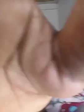 Naughty-Lynne live cam on StripChat
