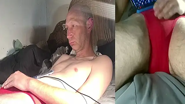 mythicbonez69 live cam on StripChat