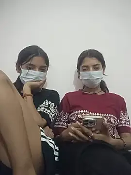 Lovely--Pihu webcam