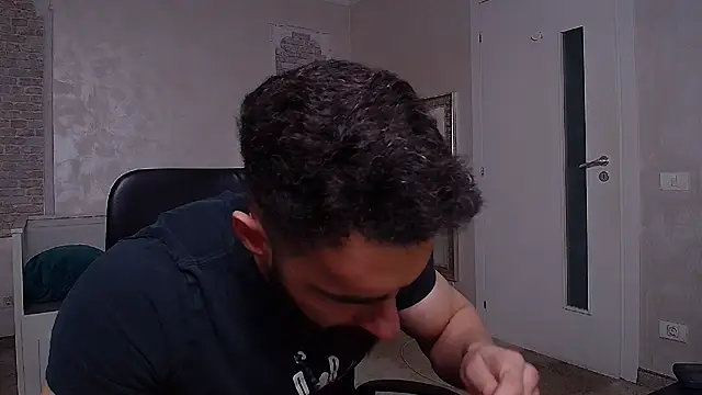 MicahLane live cam on StripChat