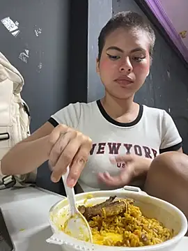 Eva_Feller69
