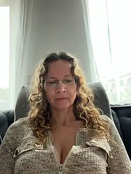 AnnikaRose live cam on StripChat