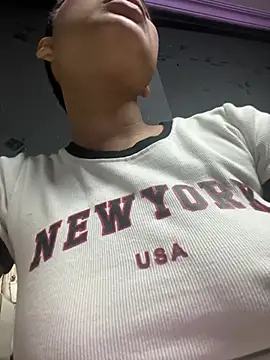 Eva_Feller69 live cam on StripChat
