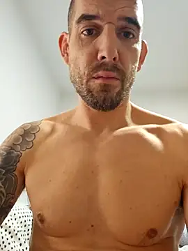 Hard-4-Her
