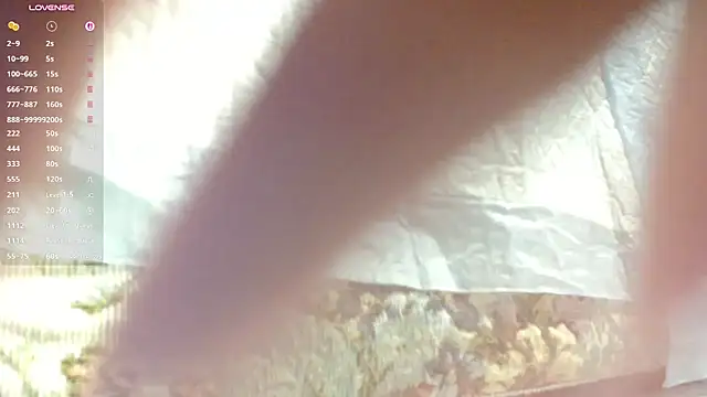 Crazy1One live cam on StripChat