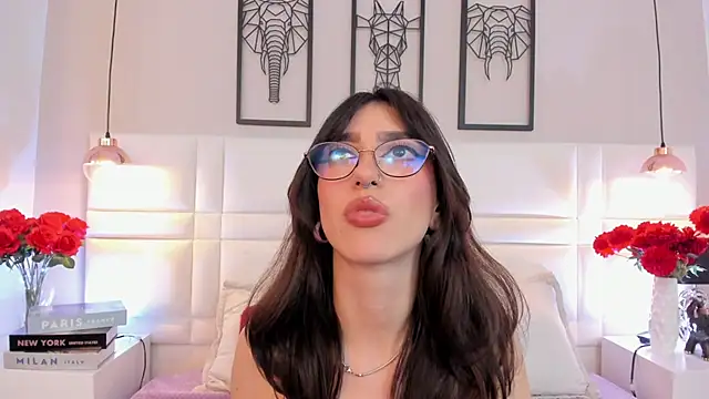 Zoey_kiss_