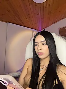 Karina_pink19