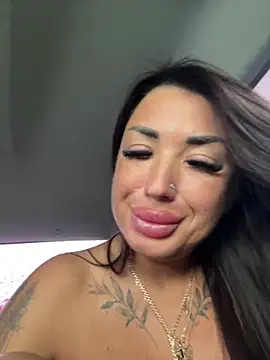 RuslanaXX webcam