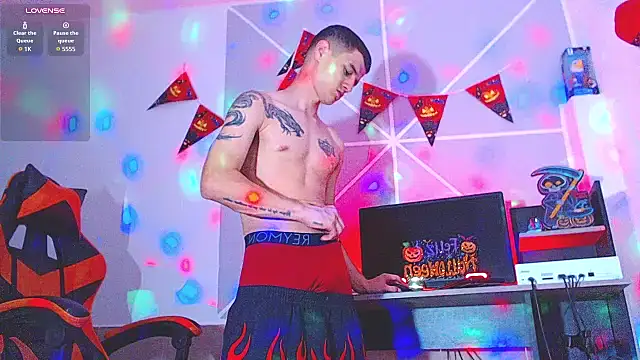 ADAM_HOT