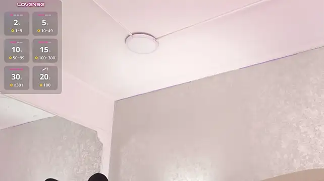 Zara_Monroe_