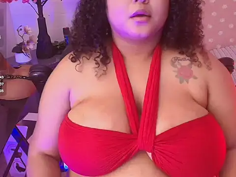 Aylin_boobs