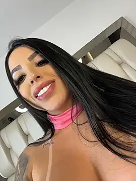 Live-Webcam-Show mit ALISSON_FOXXX1 - Interaktive Lovense-Toys verfügbar