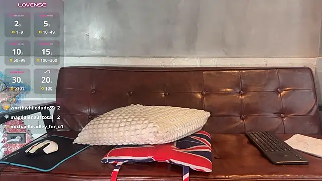 rusbigpaul live cam on StripChat