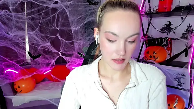 Ida_FaneStain live cam on StripChat