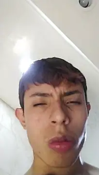 liamkozy live cam on StripChat