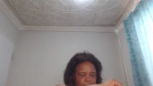 Rosehipsx76 live cam on StripChat