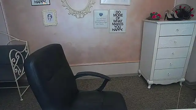 AndoraSweet live cam on StripChat