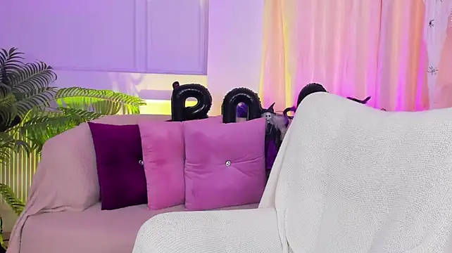 AhhMia live sex cam