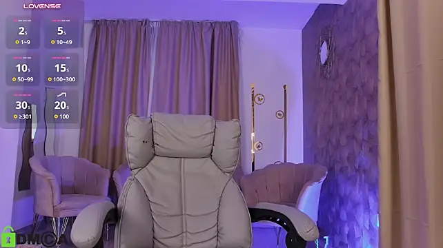 NatashaJade live cam on StripChat