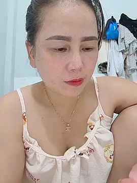 Lunna_sexyy live cam on StripChat