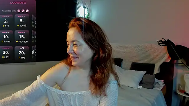 Kira_Adler live cam on StripChat