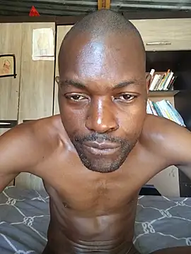 LeVeL43 live cam on StripChat