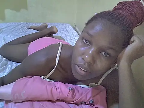 Sexy_halimah live cam on StripChat