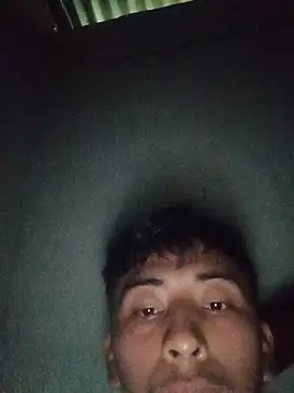 Bucher250 live cam on StripChat