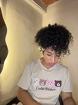 miily_0 (F young) - 20 squats, ass to the cam 😏