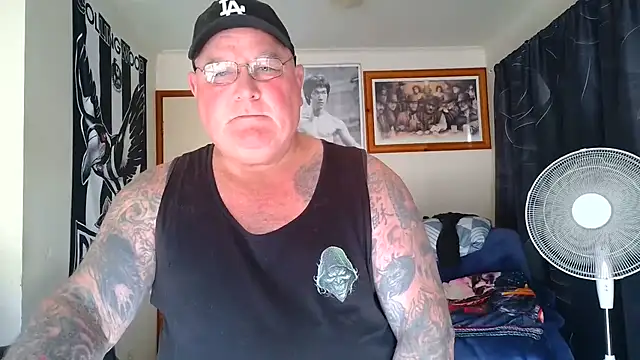 KINKYBLUEYES69