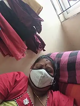 sreemamitha9 live cam on StripChat