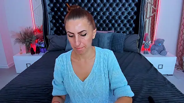 Rebecca_Diamond