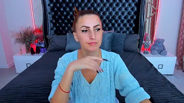 Rebecca_Diamond