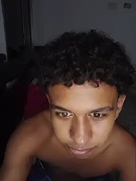 YourCaramelBoy live sex cam