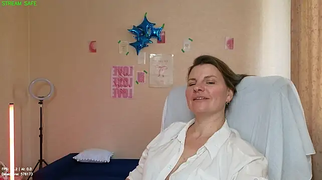 Mirabelle_Velvet live cam on StripChat