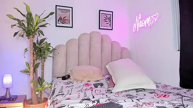 Naomi_Asasha