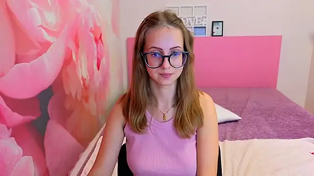 AliceAdams live cam on StripChat