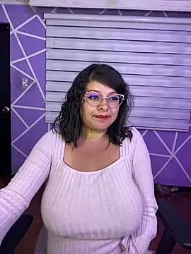 MiiaaJoness