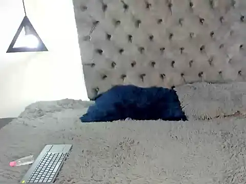gaby_moon26 live cam on StripChat