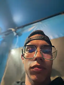 Andres_boy252 live cam on StripChat