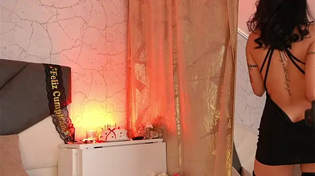 IsabelaWhite live cam on StripChat