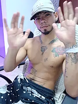 niick01_ (M young) - Hit ass x 5