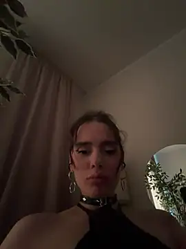 SophieCharm live cam on StripChat