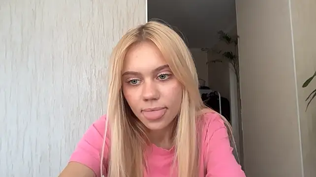 Glamorforyou live cam on StripChat