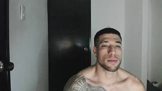 ThiagoLugo live cam on StripChat