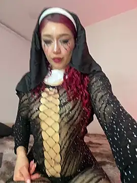 lilithamber11 (F young) - flash tits