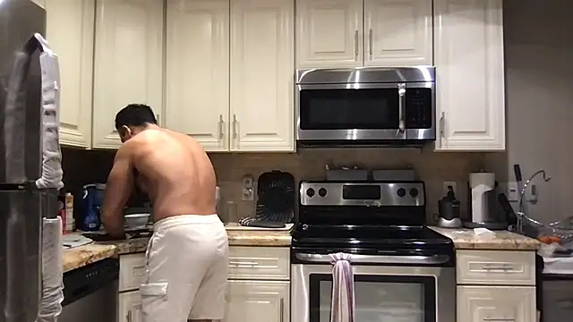 BigGuyMuscle live cam on StripChat