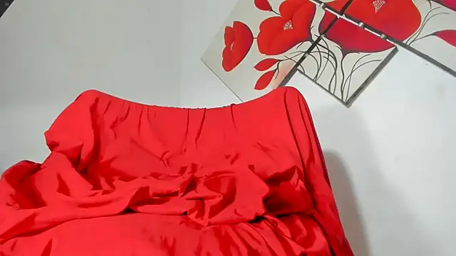 Jesshot_bigcock20cm