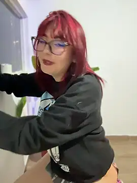 Ela_Jamess