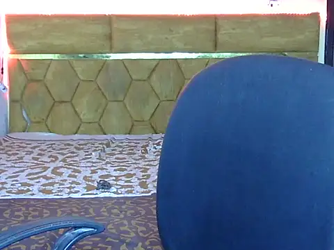 Nimrit_Kaur live cam on StripChat